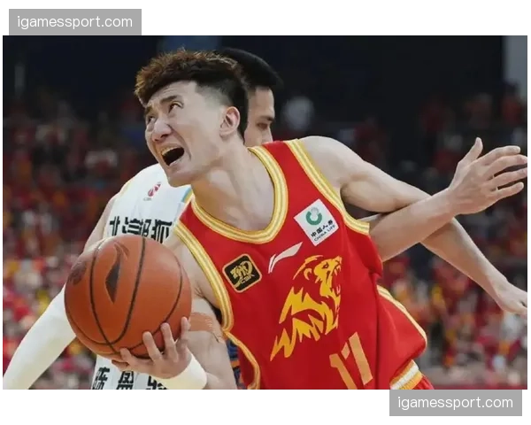 孙铭徽缺席削弱广厦组织核心，尼克斯高效得分能力考验广厦替补防线